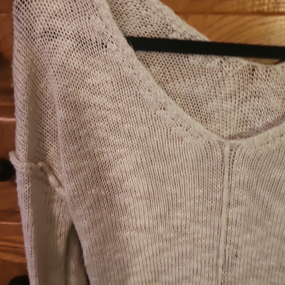 Hippie Rose Heather Gray V-Neck Sweater - Picture 3 of 6